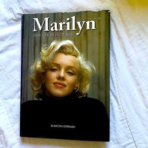🌸Marilyn: Her Life in Pictures Book🌸